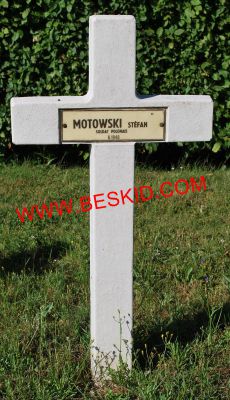 MOTOWSKI Stefan
Décès 06.1940 Xousse (54)
Inhumation 18.06.1964 - Tombe 88
3ème Régiment Infanterie Polonais
copyright Frania 
