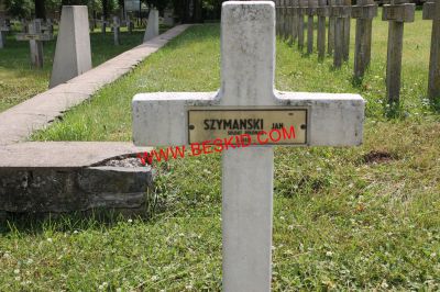 SZYMANSKI Jan
Décès 06.1940 Dieuze (57)
Inhumation 14.05.1942 - Tombe 208
Armée Polonaise
copyright Frania 
