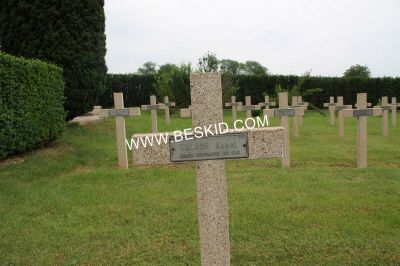 WALACH Karol
Décès 06.1940 Bisping (57)
Inhumation 17.03.1942
Armée Polonaise
Tombe 394
Copyright Frania
