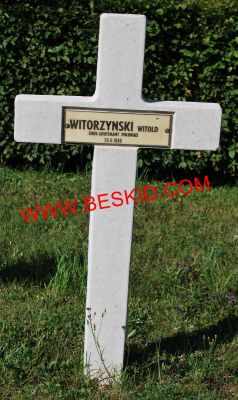 WITORZYNSKI Witold
Décès 20.06.1940 Saint-Dié (88)
Inhumation 25.07.1964 - Tombe 64
Sous-Lieutenant
Armée Polonaise
copyright Frania 
